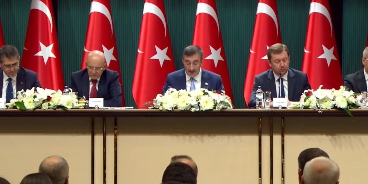 son dakika cevdet yilmaz ovpyi acikliyor sapma yok dedi ama enflasyon hedefi yukseltildi JaYQ5STp