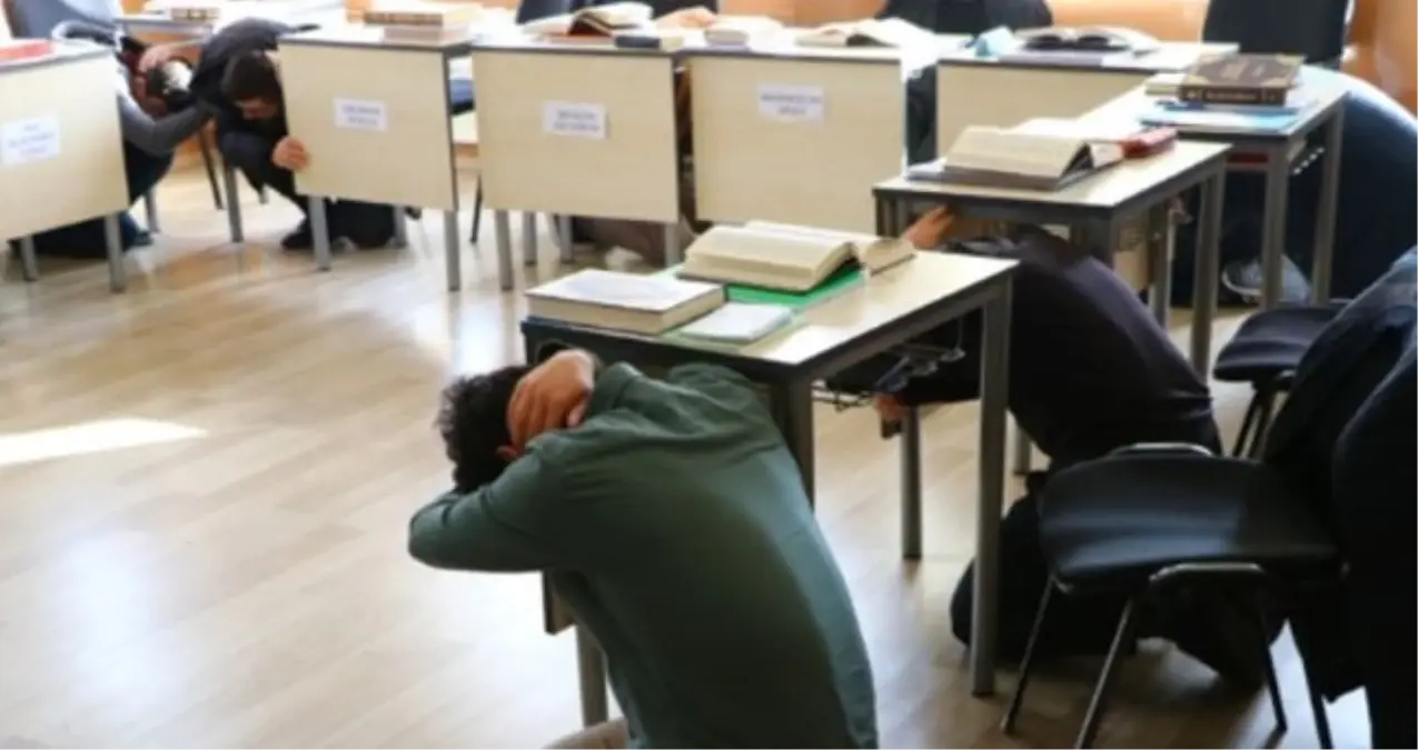 13 ekim okullarda deprem tatbikati saat kacta yapilacak okullarda deprem tatbikati nasil yapilacak pPRRXujF.jpg