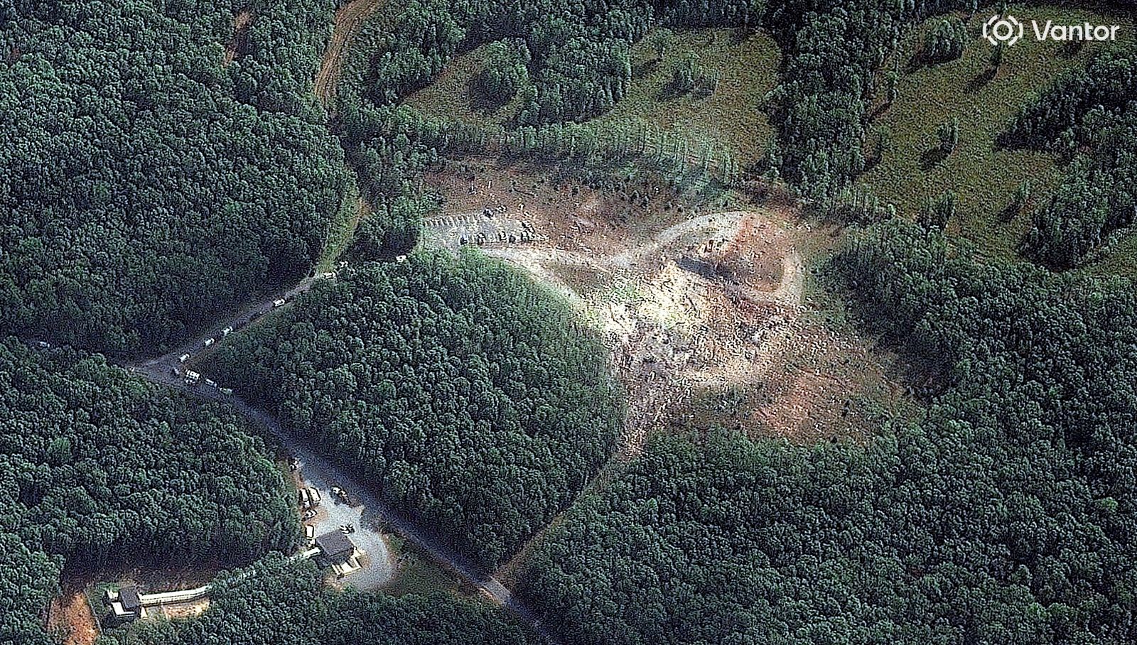 16 kisi oldu bina yok oldu abddeki patlamanin boyutu uydu goruntulerinde tFqBnXSQ.jpg