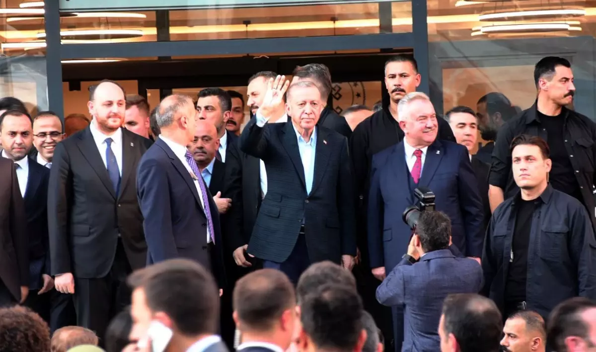 cumhurbaskani erdogan israil attigi imzanin arkasinda durmali YMM2Ya6O