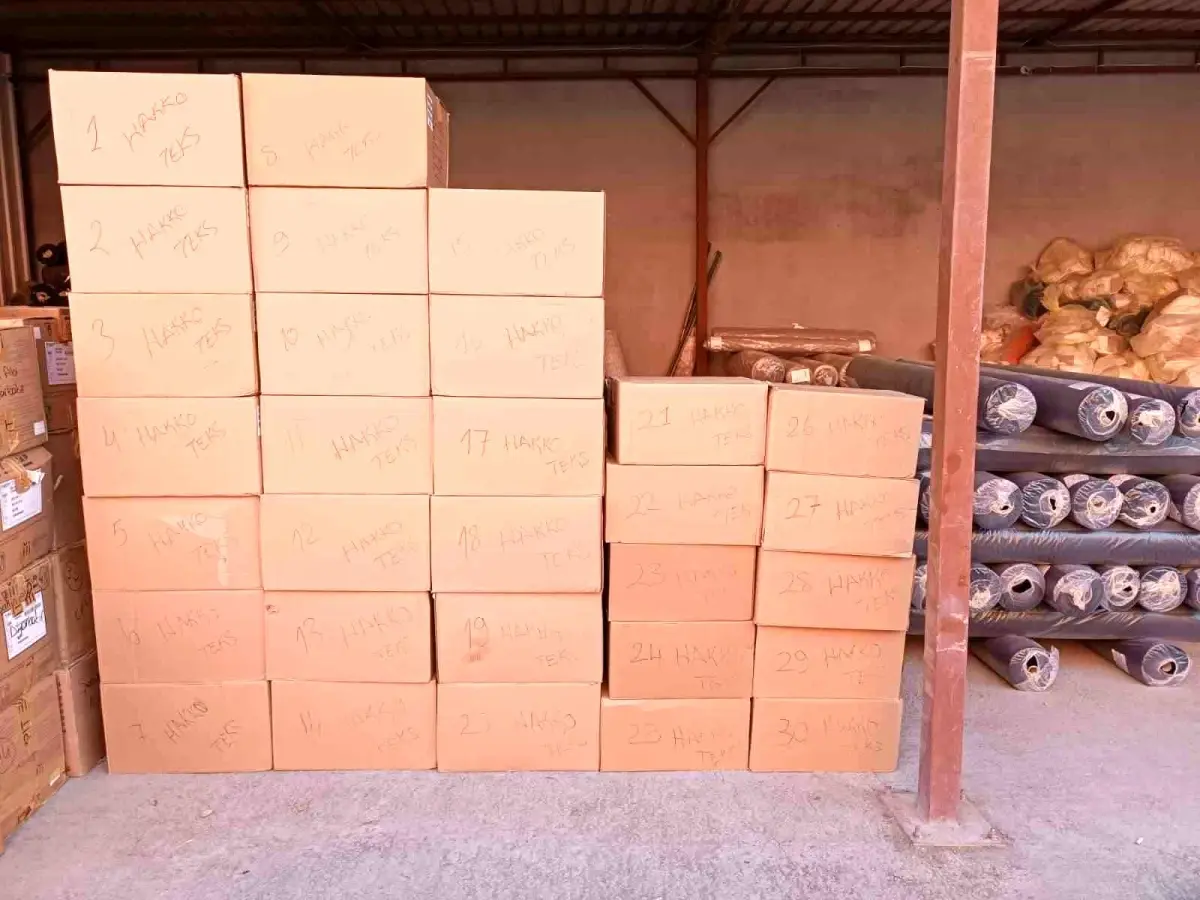 diyarbakirda hayirseverlerden ogrencilere 300 cift ayakkabi NUeexglu.jpg