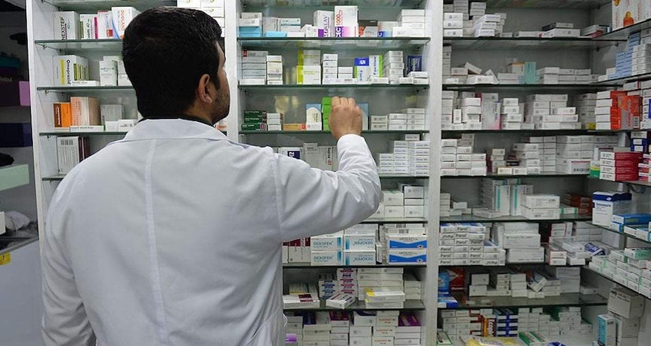 ilac krizi derinlesiyor GRYHIXXk.jpg