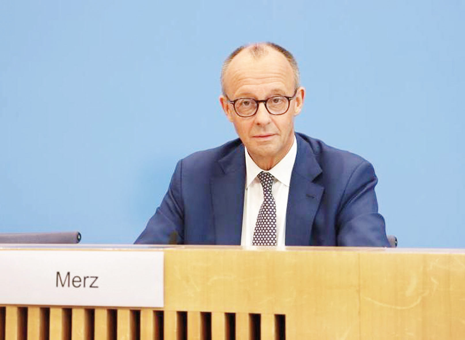 almanyada gunun konusu suriyeliler gitsin tartismasi alevlendi C7pHXalW.jpg