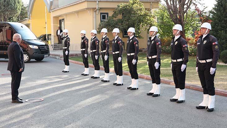 milli savunma bakani guler konyada incelemelerde bulundu iVQwn91C.jpg