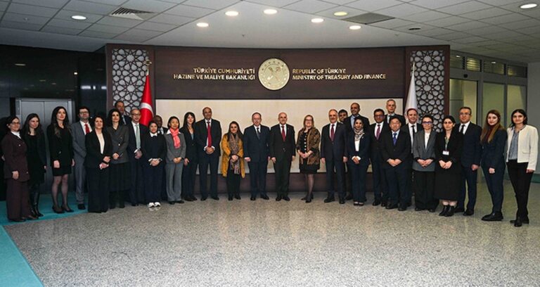 asya-kalkinma-bankasi-semerkantta-toplaniyor-gundemde-savaslarin-golgesinde-surdurulebilir-buyume-rZ8KtiII