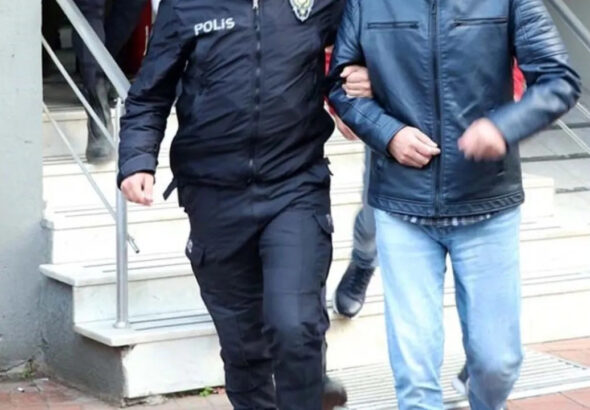 evini-uyusturucu-agina-cevirdi-sucustu-yakalandi-OgKT7pmC