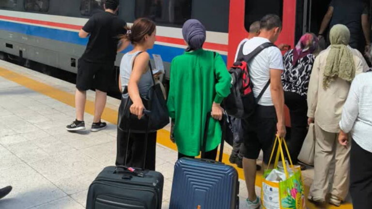 trenlerde-en-cok-gozluk-unutuldu-AbeyxVPU