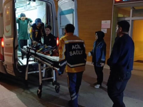 Ikinci kattaki pencereden dusen 5 yasindaki cocuk agir yaralandi yjFjIkqT